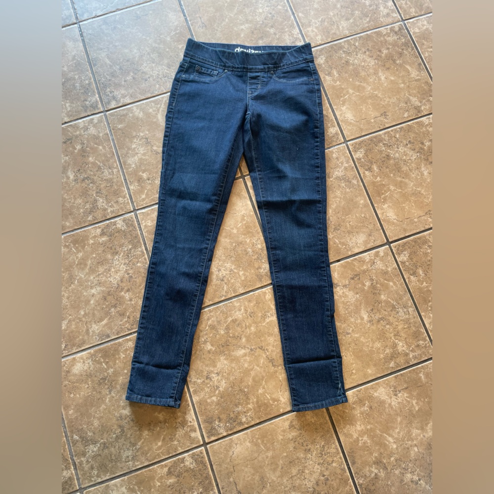 Denizen from Levi’s skinny jeans size 2